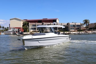 Cruisers Yachts 38 VTR 2 2026 Cruisers Yachts 38 VTR 3
