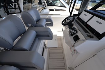 Cruisers Yachts 38 VTR 28 2026 Cruisers Yachts 38 VTR 29
