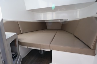 Cruisers Yachts 38 VTR 37 2026 Cruisers Yachts 38 VTR 38