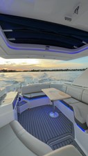 Sea Ray 350 SLX OB 19 2020 Sea Ray 350 SLX OB 20