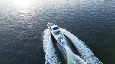 Sea Ray 350 SLX OB 32 2020 Sea Ray 350 SLX OB 33