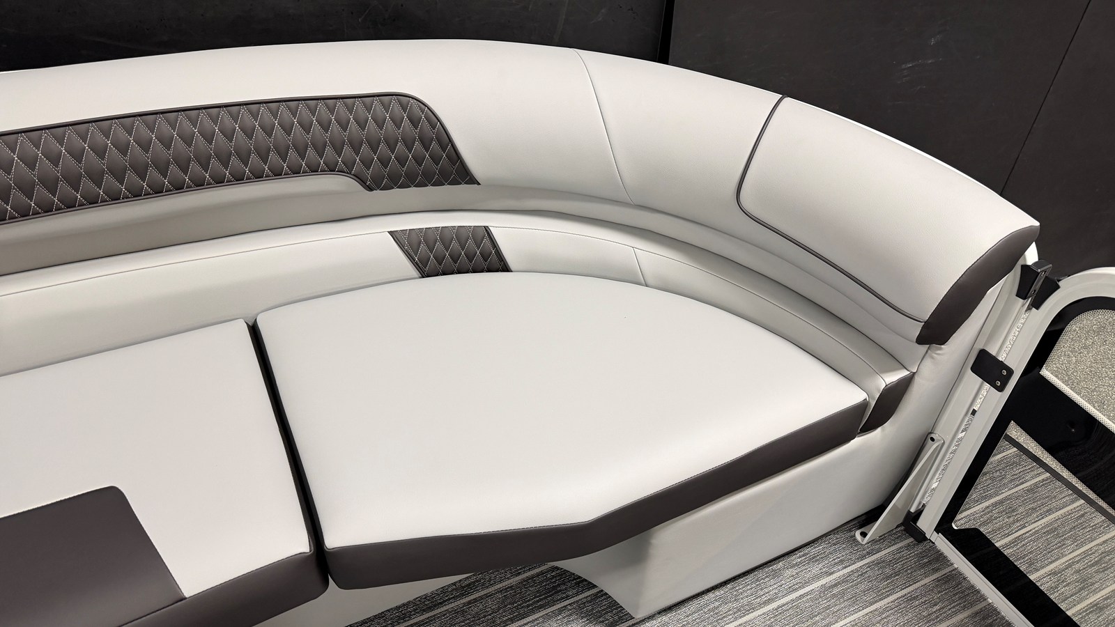 2026 Premier 250 SOLARIS 25