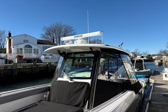 Boston Whaler 330 OUTRAGE 8 2024 Boston Whaler 330 OUTRAGE 9