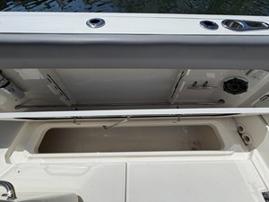 Boston Whaler 330 OUTRAGE 15 2024 Boston Whaler 330 OUTRAGE 16
