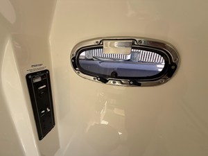 Boston Whaler 330 OUTRAGE 32 2024 Boston Whaler 330 OUTRAGE 33
