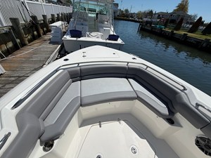 Boston Whaler 330 OUTRAGE 38 2024 Boston Whaler 330 OUTRAGE 39