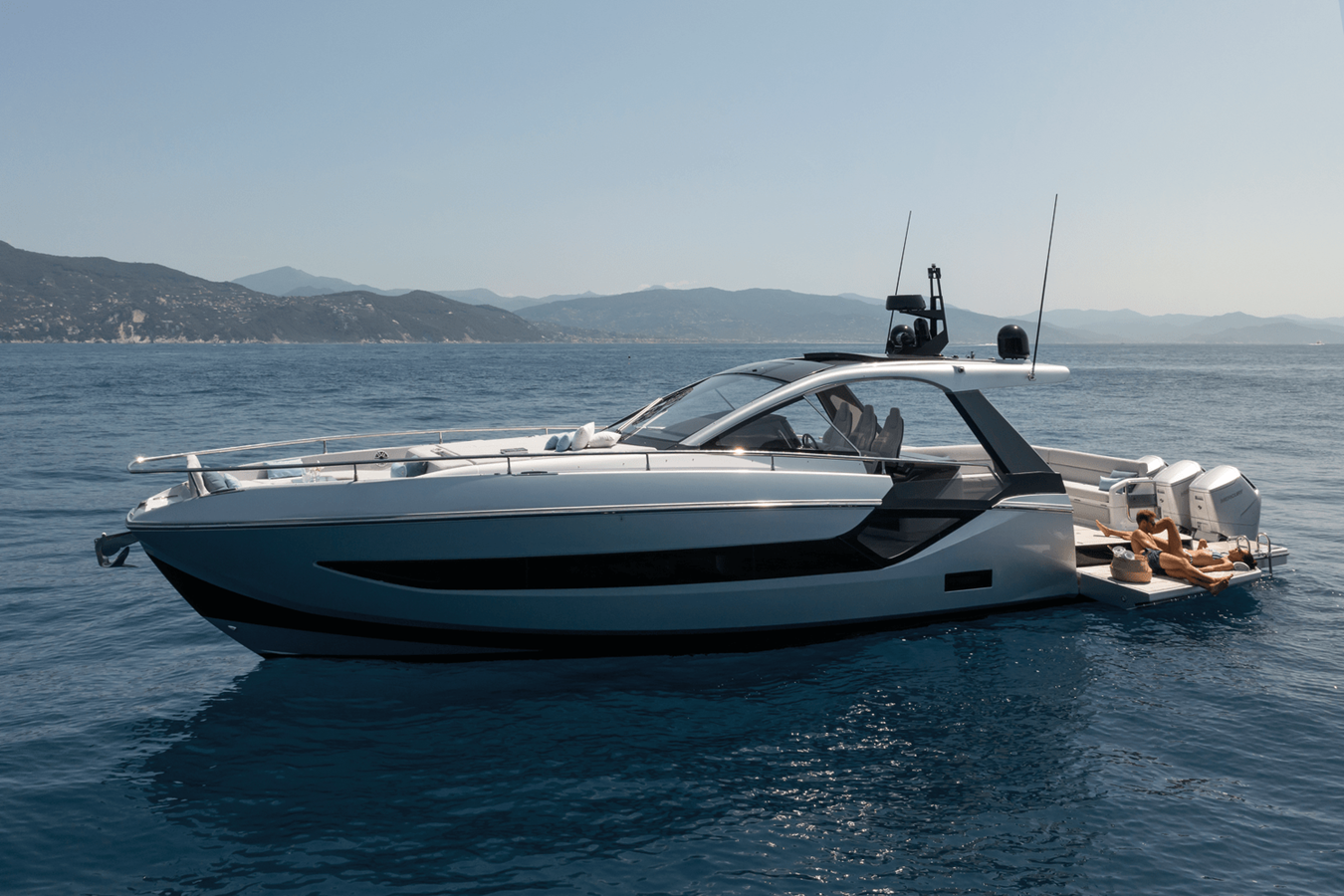 2027 Azimut Verve 48 18