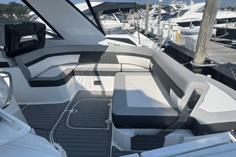 Monterey 335 SPORT YACHT 6 2021 Monterey 335 SPORT YACHT 7