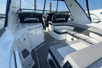 Monterey 335 SPORT YACHT 9 2021 Monterey 335 SPORT YACHT 10