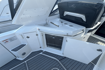Monterey 335 SPORT YACHT 13 2021 Monterey 335 SPORT YACHT 14