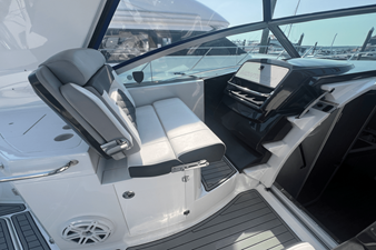 Monterey 335 SPORT YACHT 25 2021 Monterey 335 SPORT YACHT 26