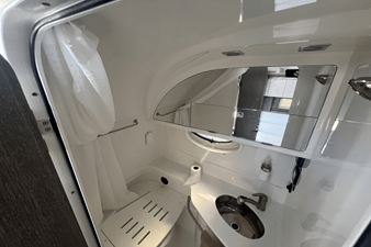 Monterey 335 SPORT YACHT 36 2021 Monterey 335 SPORT YACHT 37