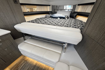 Monterey 335 SPORT YACHT 38 2021 Monterey 335 SPORT YACHT 39