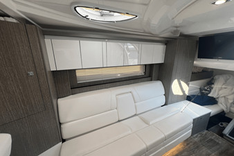 Monterey 335 SPORT YACHT 40 2021 Monterey 335 SPORT YACHT 41