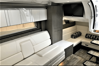 Monterey 335 SPORT YACHT 55 2021 Monterey 335 SPORT YACHT 56