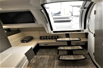 Monterey 335 SPORT YACHT 56 2021 Monterey 335 SPORT YACHT 57