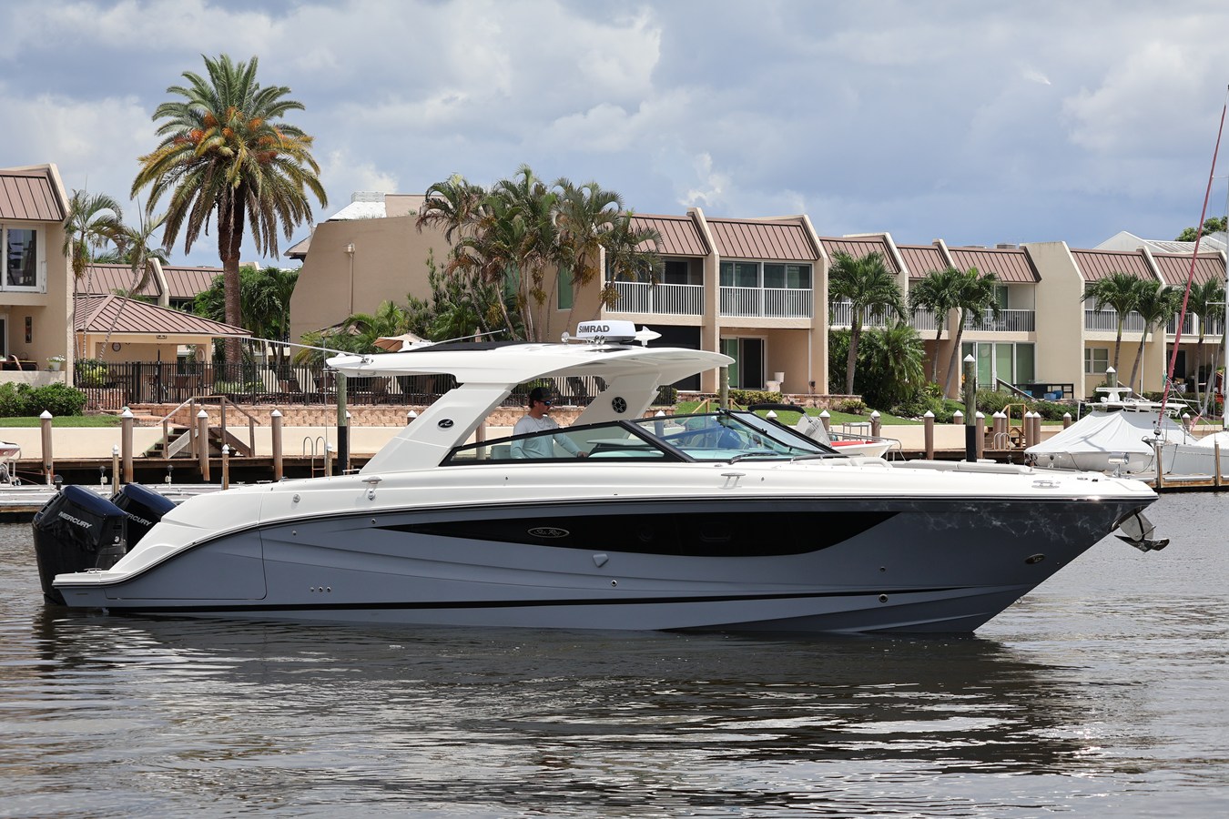 2026 Sea Ray SLX 400 Outboard 5