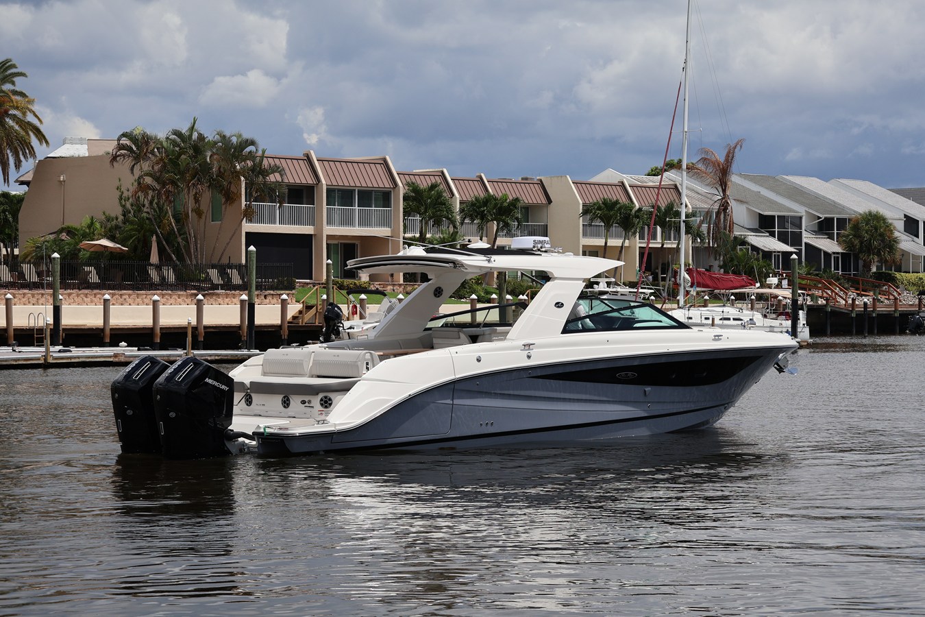 2026 Sea Ray SLX 400 Outboard 8
