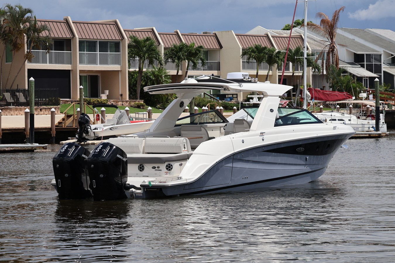 2026 Sea Ray SLX 400 Outboard 12