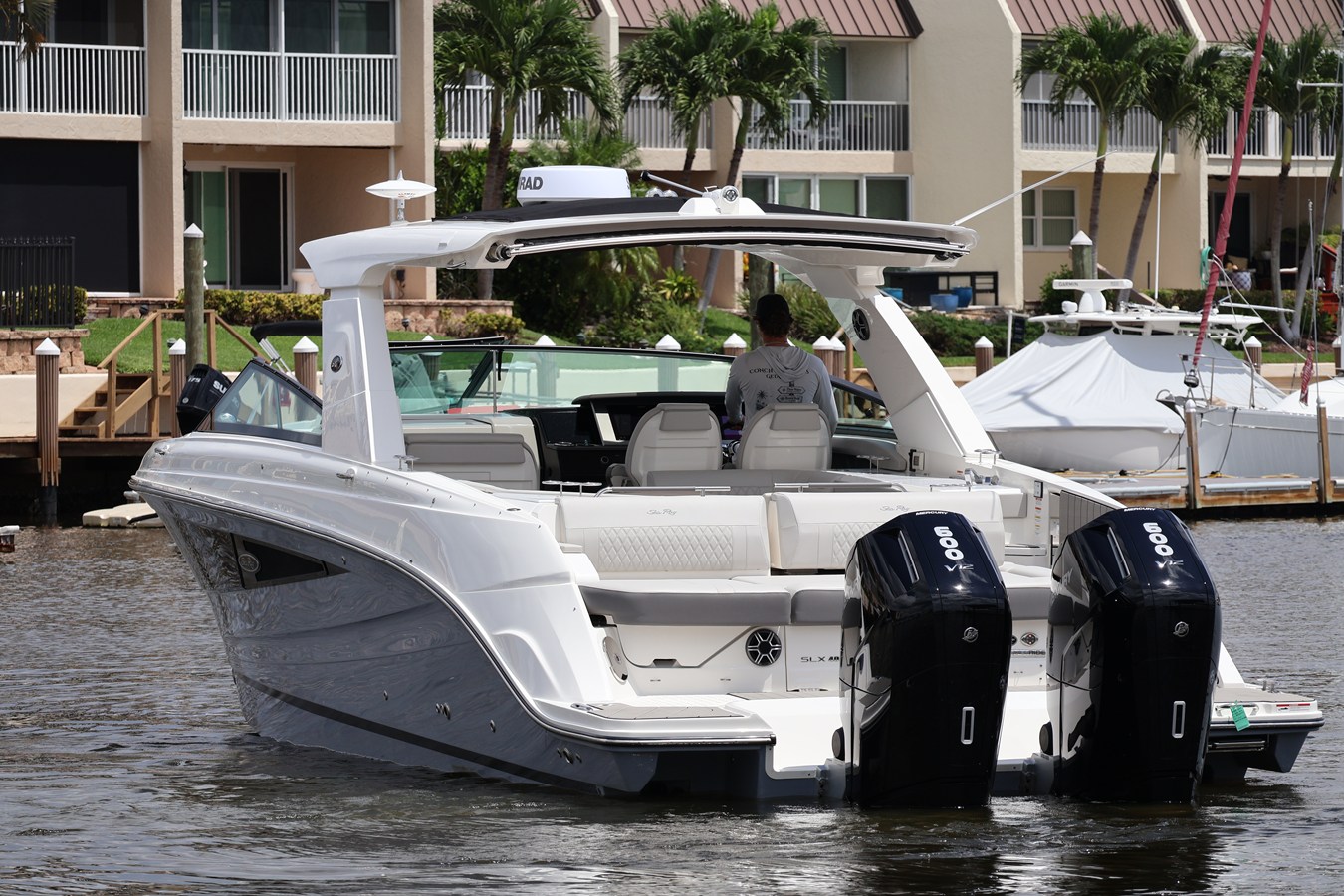 2026 Sea Ray SLX 400 Outboard 19