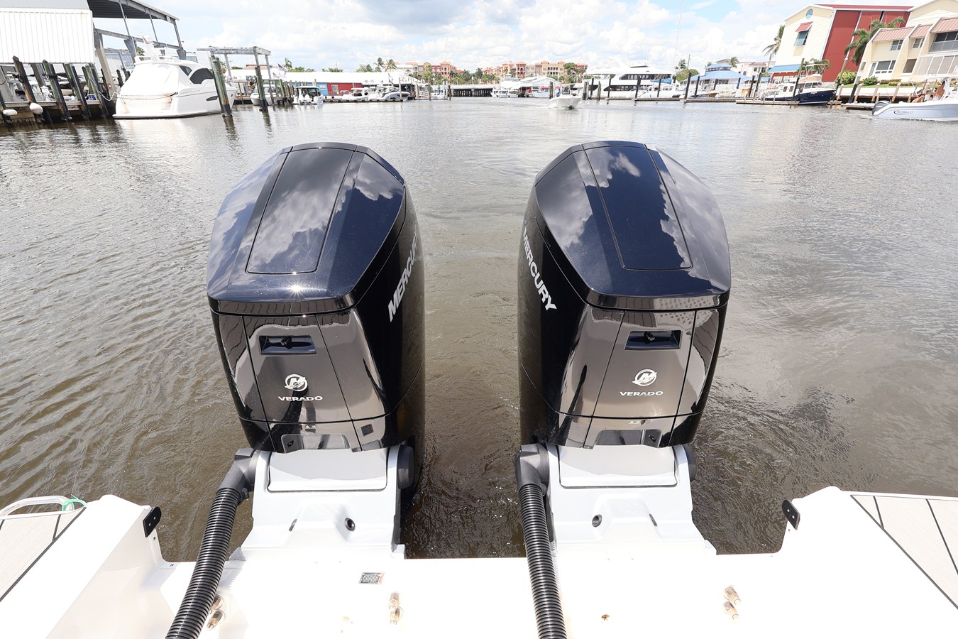 2026 Sea Ray SLX 400 Outboard 24
