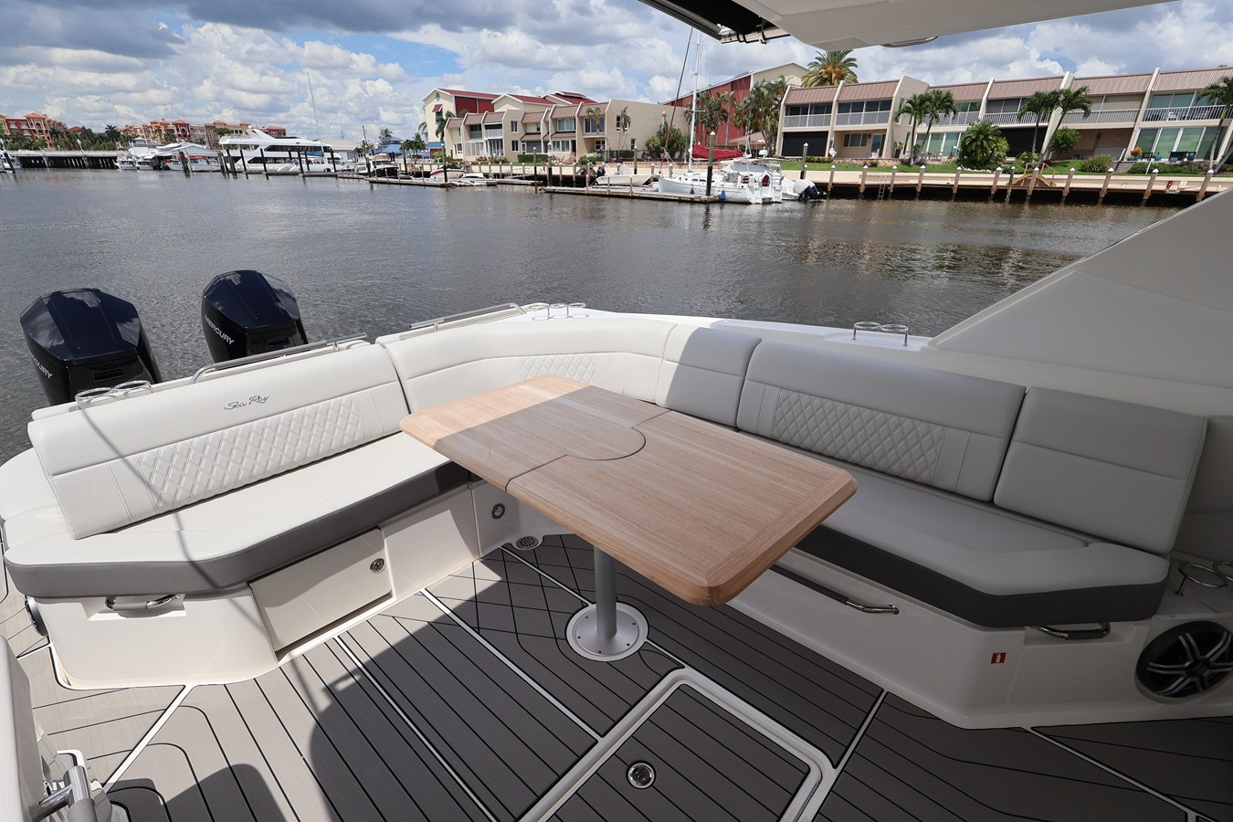 2026 Sea Ray SLX 400 Outboard 35
