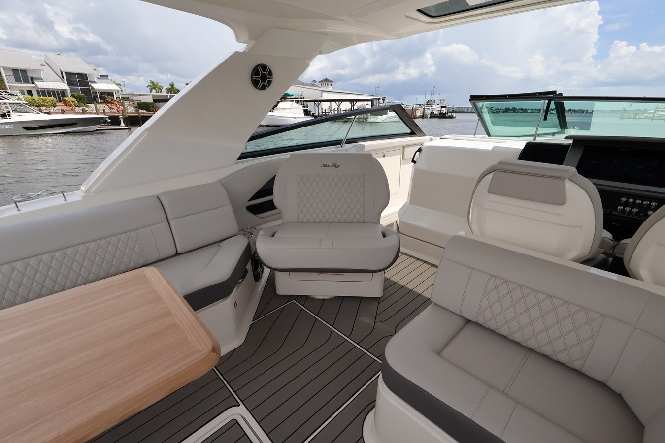 2026 Sea Ray SLX 400 Outboard 38