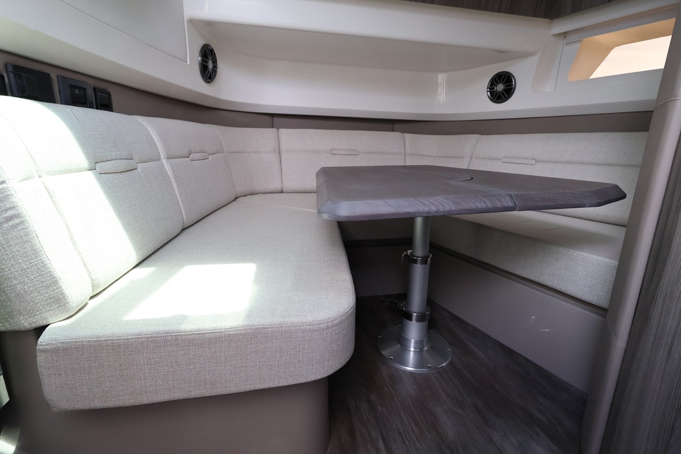2026 Sea Ray SLX 400 Outboard 50