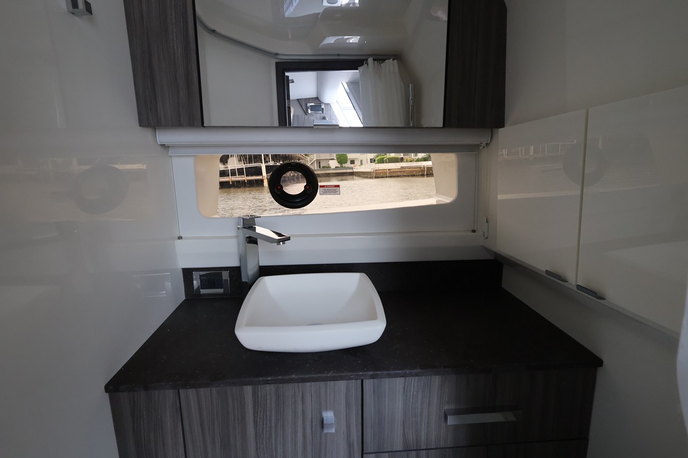 2026 Sea Ray SLX 400 Outboard 55