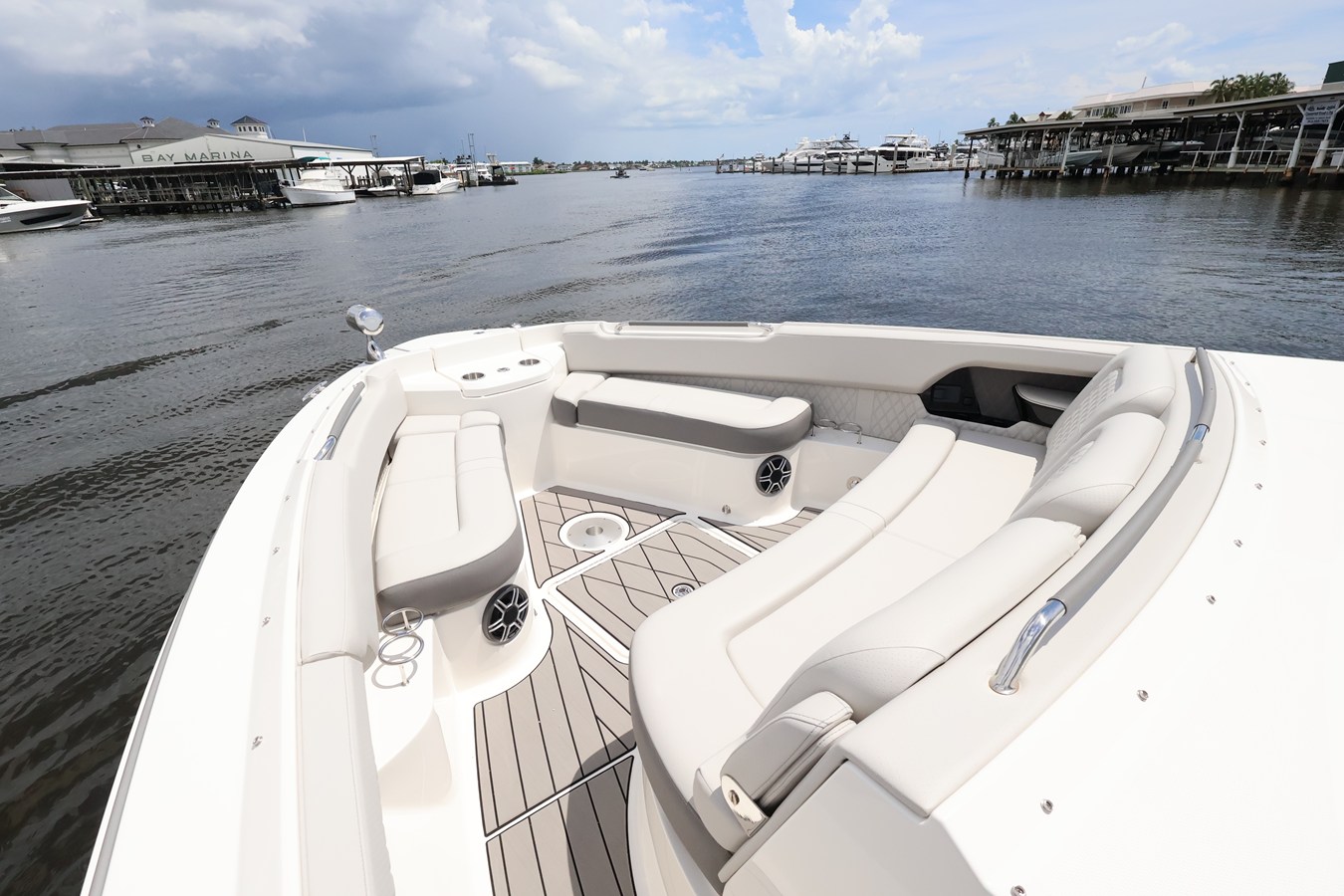 2026 Sea Ray SLX 400 Outboard 59