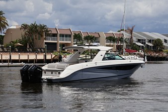2026 Sea Ray SLX 400 Outboard 8
