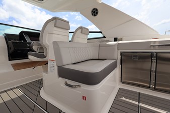 2026 Sea Ray SLX 400 Outboard 33