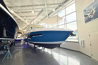 Cruisers Yachts 34 GLS 2 2026 Cruisers Yachts 34 GLS 3