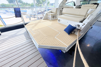 Cruisers Yachts 34 GLS 6 2026 Cruisers Yachts 34 GLS 7