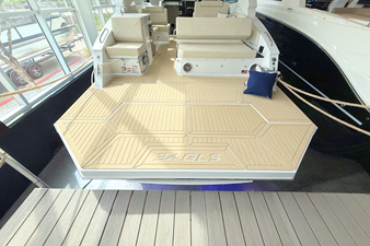 Cruisers Yachts 34 GLS 7 2026 Cruisers Yachts 34 GLS 8