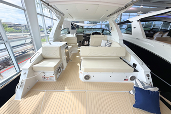 Cruisers Yachts 34 GLS 10 2026 Cruisers Yachts 34 GLS 11