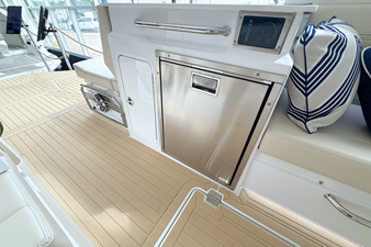 Cruisers Yachts 34 GLS 18 2026 Cruisers Yachts 34 GLS 19