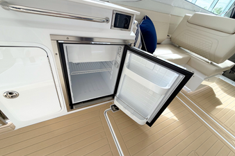 Cruisers Yachts 34 GLS 19 2026 Cruisers Yachts 34 GLS 20