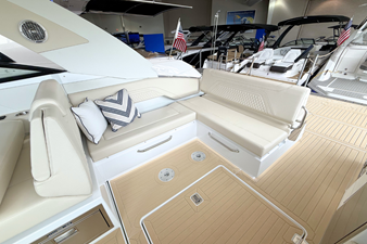 Cruisers Yachts 34 GLS 21 2026 Cruisers Yachts 34 GLS 22