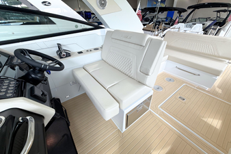 Cruisers Yachts 34 GLS 27 2026 Cruisers Yachts 34 GLS 28