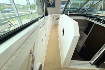 Cruisers Yachts 34 GLS 35 2026 Cruisers Yachts 34 GLS 36