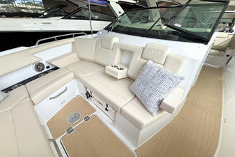 Cruisers Yachts 34 GLS 39 2026 Cruisers Yachts 34 GLS 40