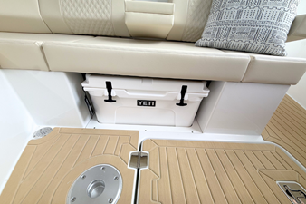 Cruisers Yachts 34 GLS 41 2026 Cruisers Yachts 34 GLS 42