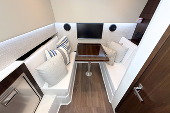 Cruisers Yachts 34 GLS 46 2026 Cruisers Yachts 34 GLS 47