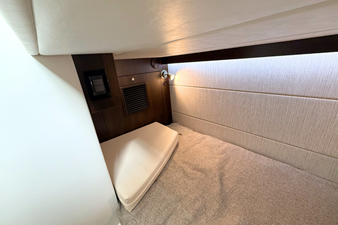 Cruisers Yachts 34 GLS 56 2026 Cruisers Yachts 34 GLS 57