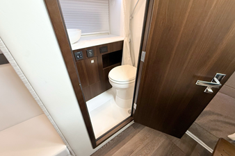 Cruisers Yachts 34 GLS 57 2026 Cruisers Yachts 34 GLS 58