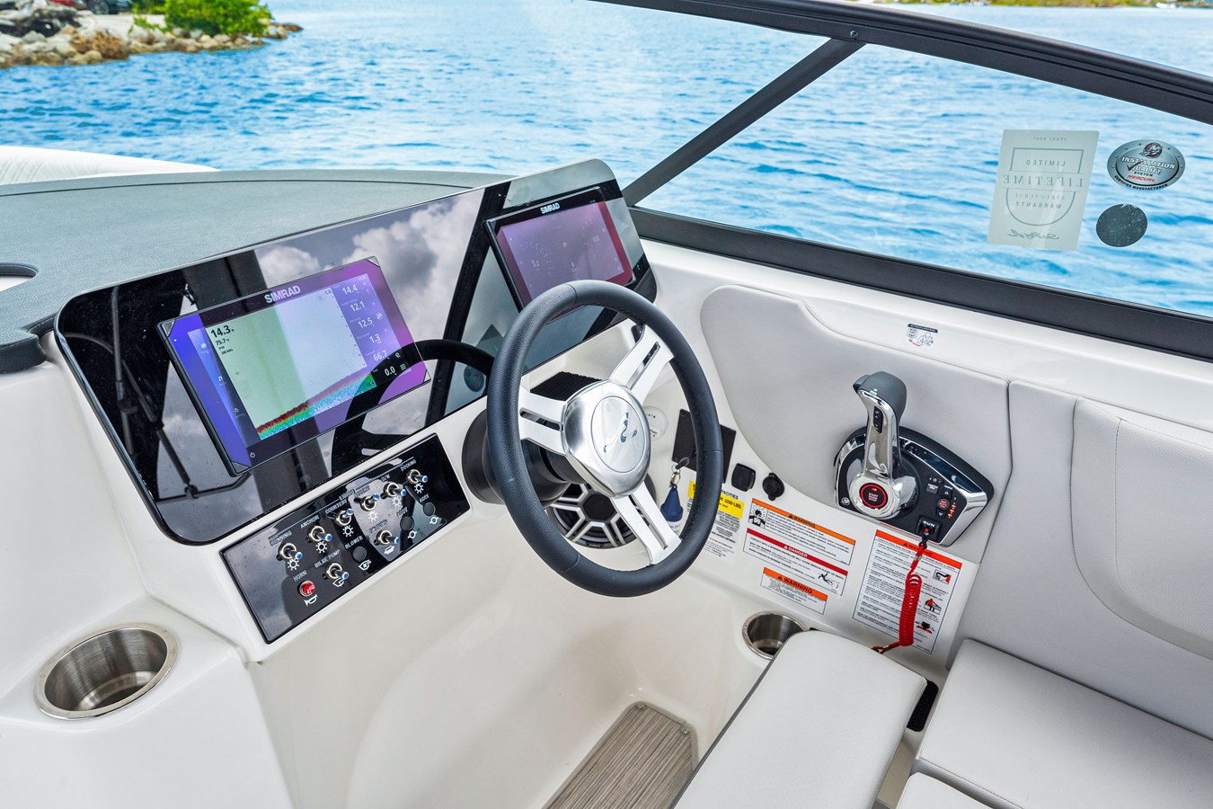 2026 Sea Ray SDX 250 Outboard 63