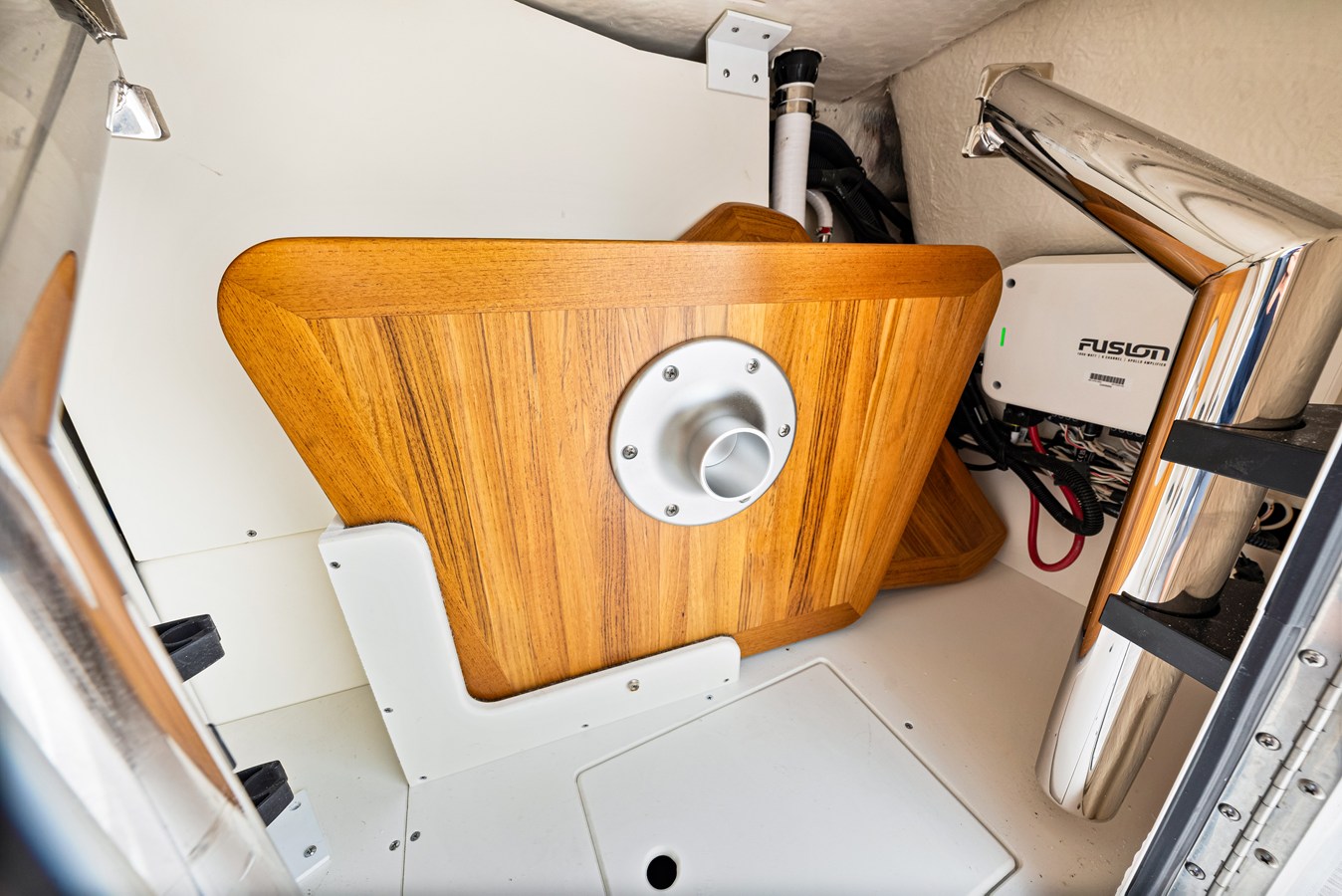 2026 Sea Ray SDX 250 Outboard 70