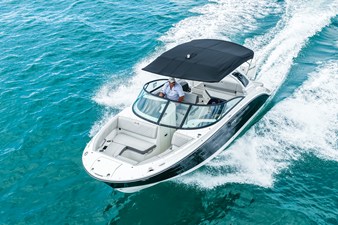 2026 Sea Ray SDX 250 Outboard 21