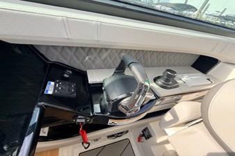Sea Ray SLX 400 Outboard 18 2026 Sea Ray SLX 400 Outboard 19